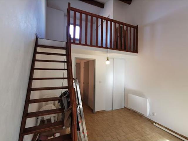 Location Appartement 1 pièce 28 m2 Bandol
