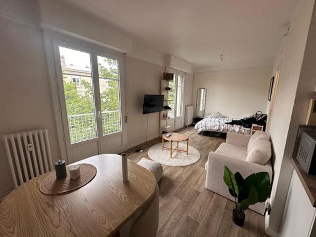 Location Appartement 1 pièce 28 m2 Laon