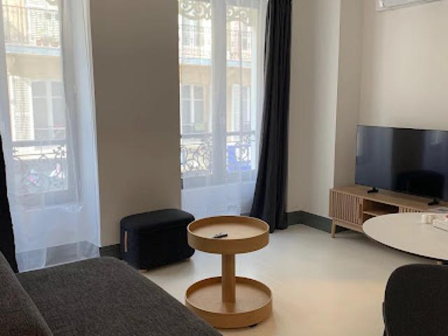 Location Appartement 1 pièce 28 m2 Paris 18ème