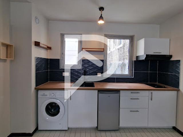 Location Appartement 1 pièce 28 m2 Paris 8ème