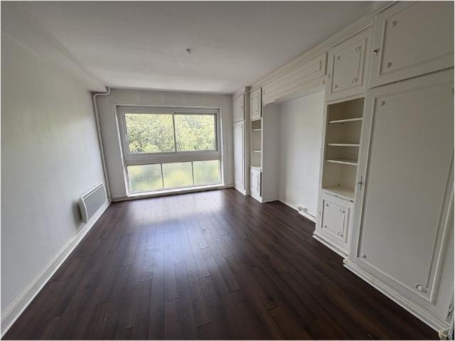 Location appartement 1 pièce 27 m²