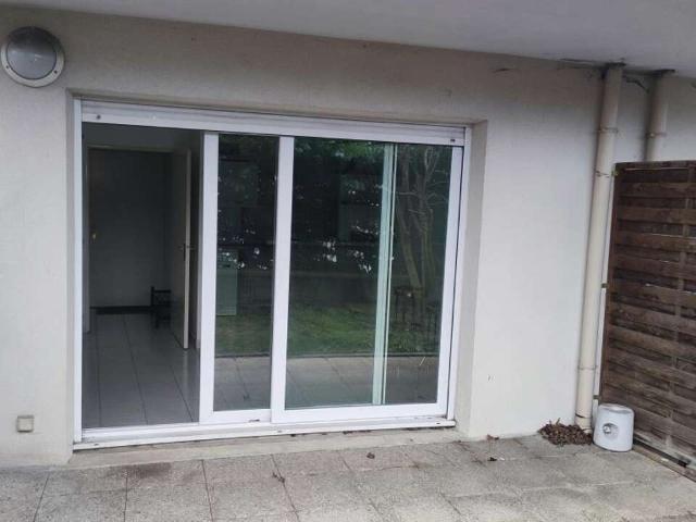 Location appartement 1 pièce 28 m² Tremblay en France 93290