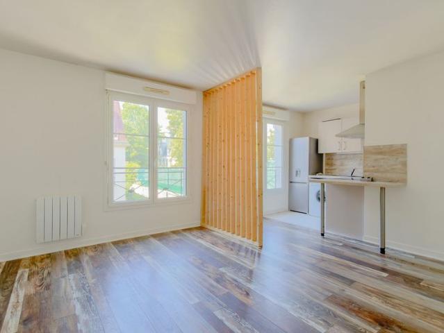 Location appartement 1 pièce, 28.00m², Yerres