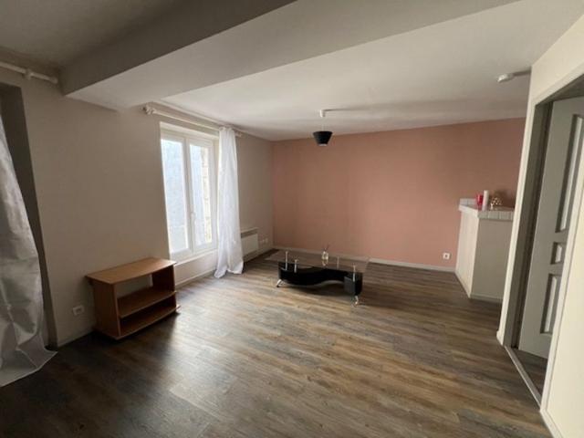 Location appartement 1 pièce, 28.00m², Aiguillon