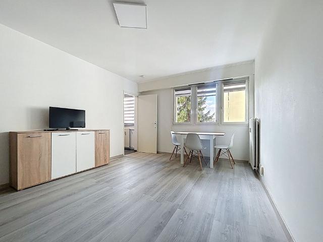 Location appartement 1 pièce, 28.00m², Metz