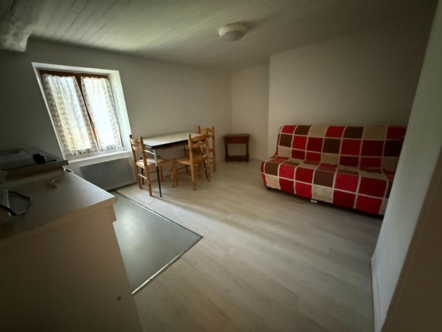 Appartement 1 pièce Saint Sernin sur Rance 28.00m² 320€ à louer l'Adresse