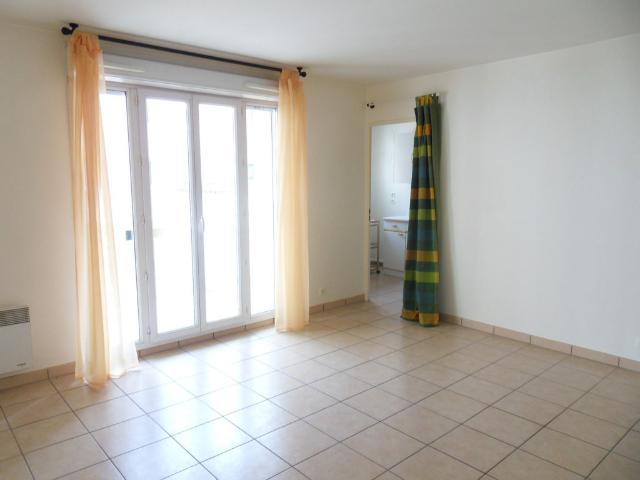 Appartement 1 pièce Pontoise 28.29m² 690€ à louer