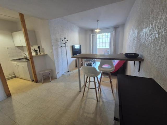 Location Appartement 1 pièce 28.77 m2 Salon de Provence