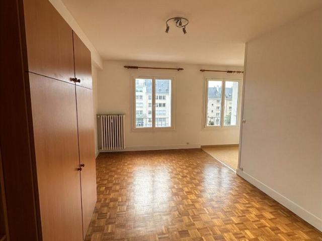 Location Appartement 1 pièce 28m²
