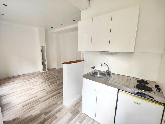 Location Appartement 1 pièce 28m²