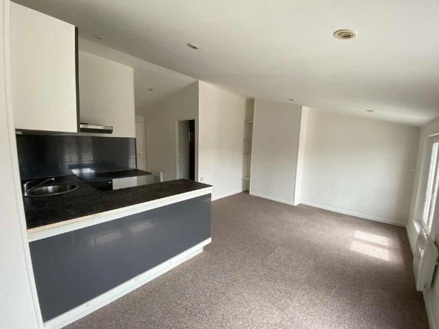 Location Appartement 1 pièce 28m²