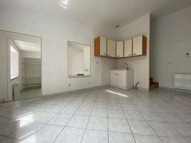 Location Appartement 1 pièce 28m²