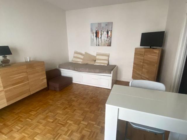 Location Appartement 1 pièce 28m²