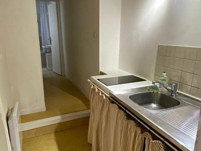 Location Appartement 1 pièce 28m²