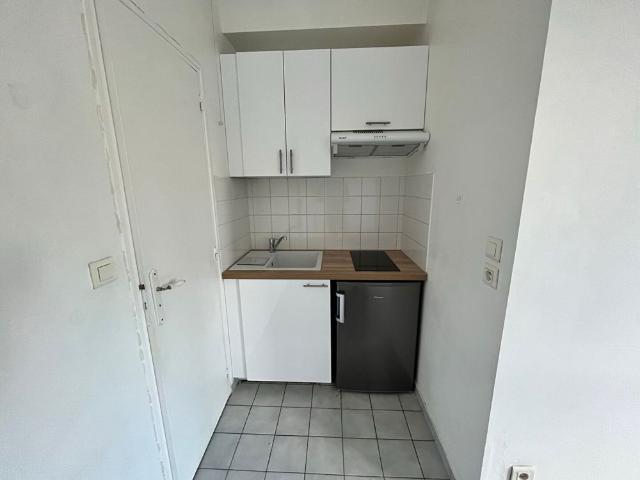 Location Appartement 1 pièce 28m²