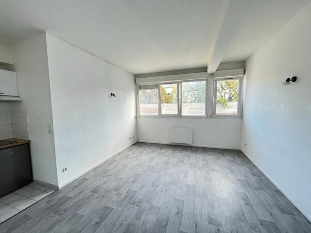 Location Appartement 1 pièce 28m²