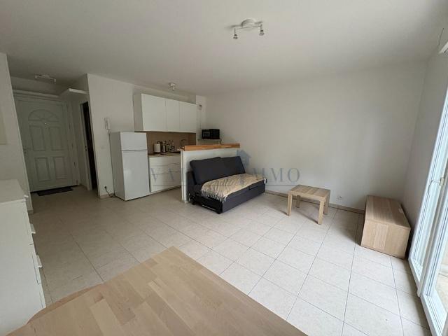 Location Appartement 1 pièce 28m²