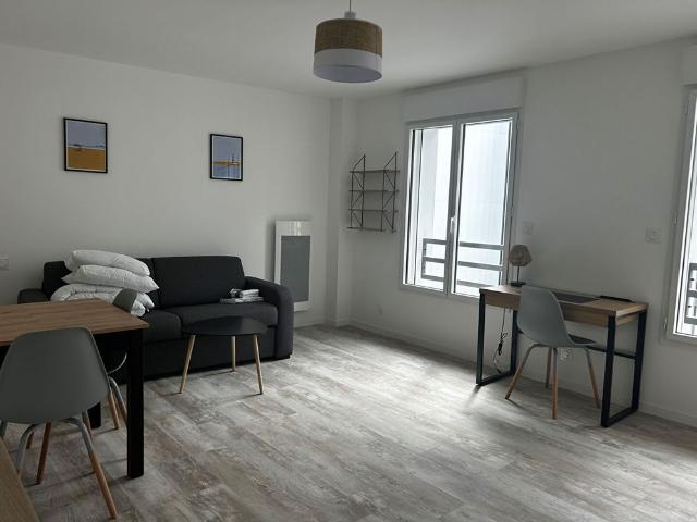 Location Appartement 1 pièce 28m²