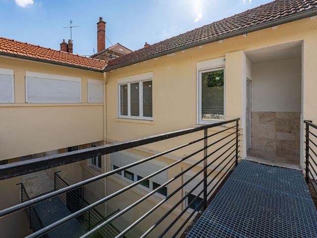 Location Appartement 1 pièce 28m²