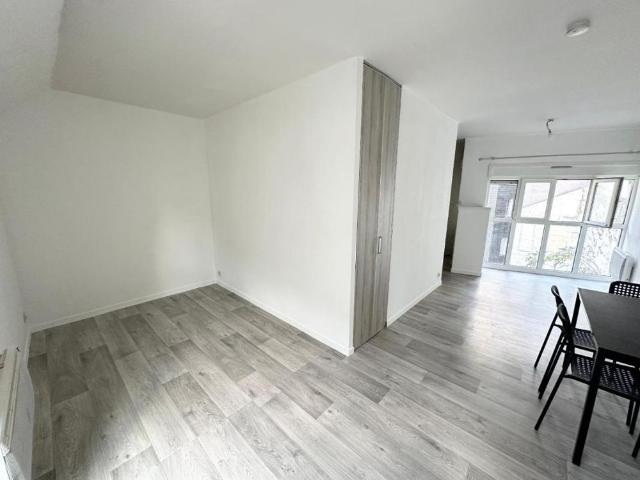 Location Appartement 1 pièce 28m² TOURS 37000