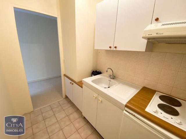 Location Appartement 1 pièce 28m² TOURS 37000