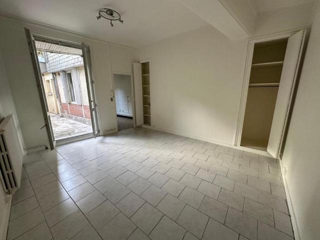 Location Appartement 1 pièce 28m² TOURS 37000