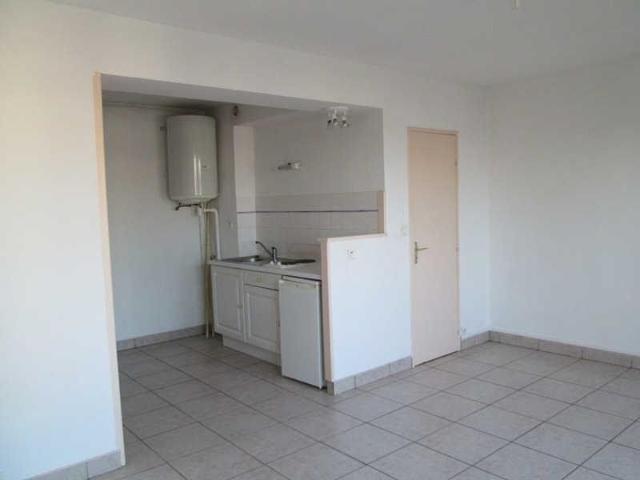 Location Appartement 1 pièce 28m² ANGERS 49000