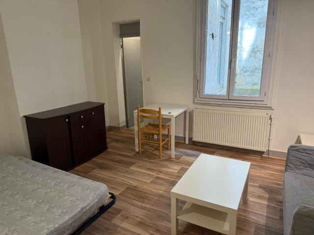 Location Appartement 1 pièce 28m² BORDEAUX 33800