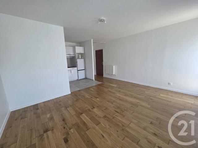 Location Appartement 1 pièce 28m² BRIE COMTE ROBERT 77170
