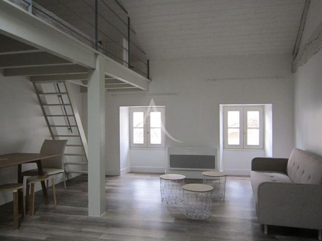Location Appartement 1 pièce 28m² FONTENAY LE COMTE 85200