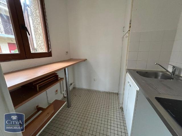 Location Appartement 1 pièce 28m² LE PERRAY EN YVELINES 78610