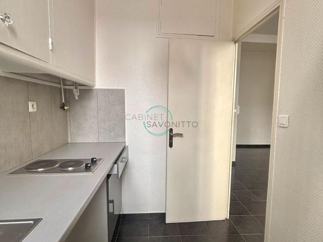 Location Appartement 1 pièce 28m² MARSEILLE 6ème