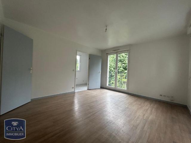 Location Appartement 1 pièce 28m² NOISY LE GRAND 93160