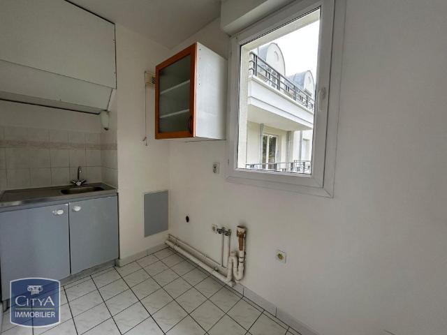 Location Appartement 1 pièce 28m² NOISY LE GRAND 93160
