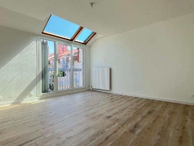 Location Appartement 1 pièce 28m² ROISSY EN FRANCE 95700