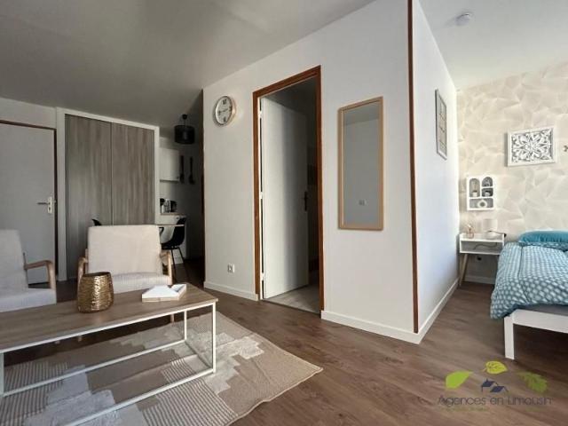 Location Appartement 1 pièce 28m² ST LEONARD DE NOBLAT 87400
