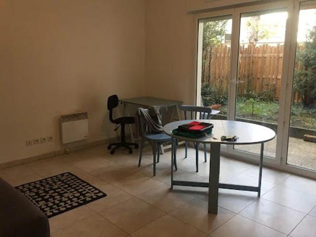 Location Appartement 1 pièce 29 m2 Nanterre