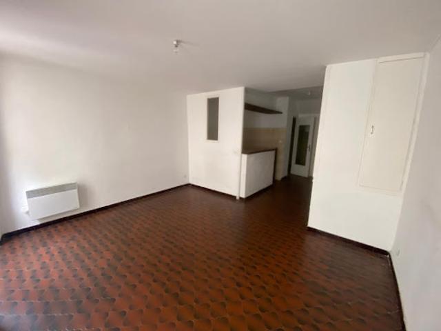 Location Appartement 1 pièce 29 m2 Ollioules