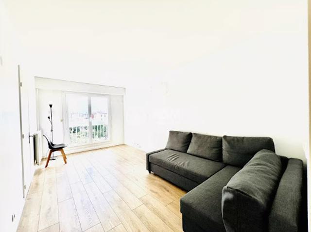 Location Appartement 1 pièce 29 m2 Paris 20ème