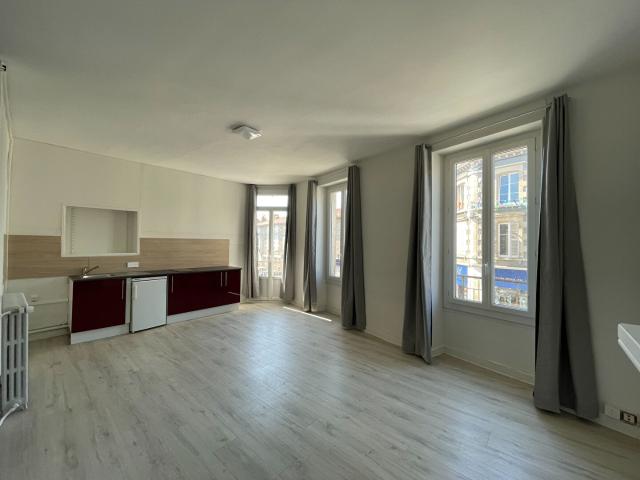 Appartement 1 pièce Fontenay le Comte 29.46m² 470€ à louer