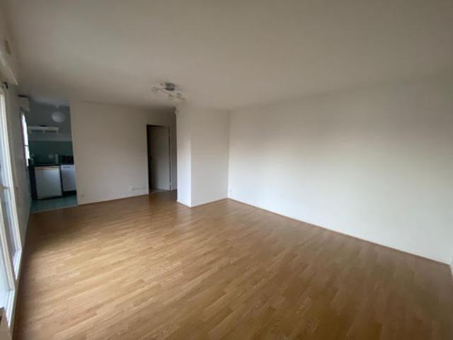 Location Appartement 1 pièce 29.49 m2 Saint Cyr l'Ecole