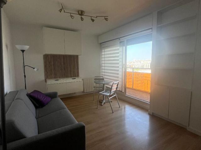 Location appartement 1 pièce, 29.80m², Paris 10