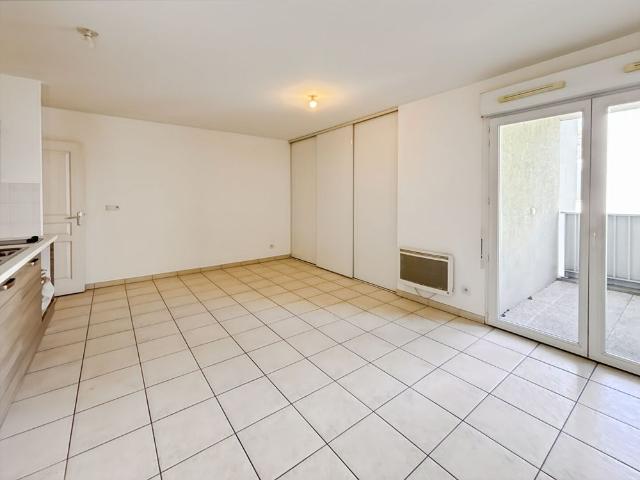 Location appartement 1 pièce, 29.83m², Antibes
