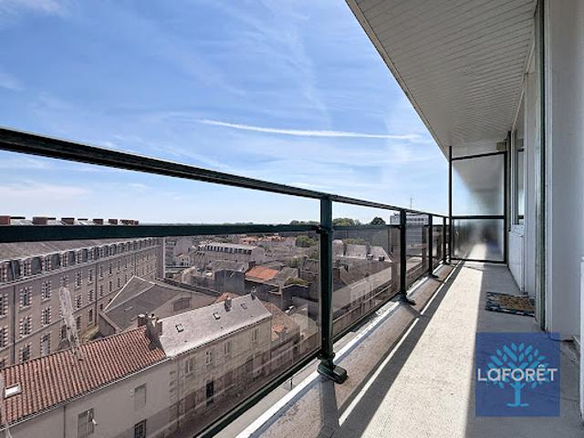 Location Appartement 1 pièce 29.96 m2 La Roche sur Yon