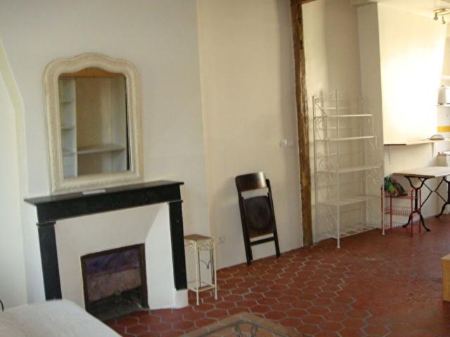 Location appartement 1 pièce, 29.92m², Paris 18