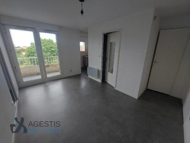Location Appartement 1 pièce 29m² TOULOUSE 31100