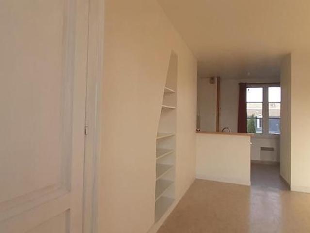 Location Appartement 1 pièce 29m² TOURS 37000