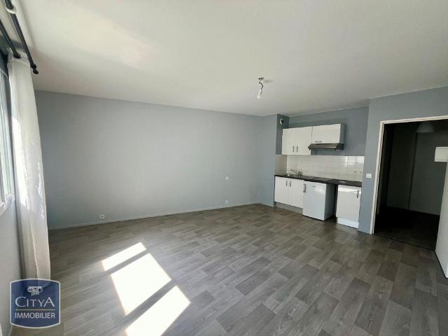 Location Appartement 1 pièce 29m² TOURS 37000