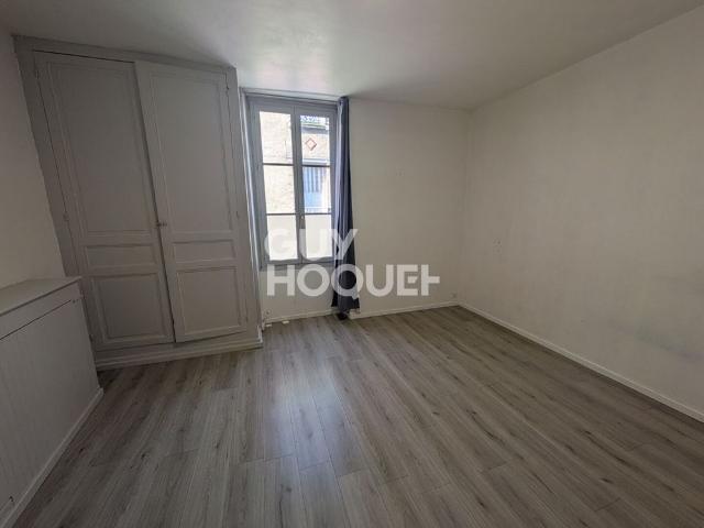 Location Appartement 1 pièce 29m² AUXERRE 89000