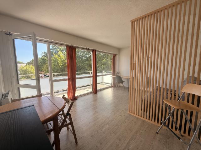 Location Appartement 1 pièce 29m² BORDEAUX 33000